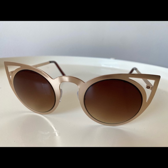 Cat Eye Sunglasses - Picture 2 of 6